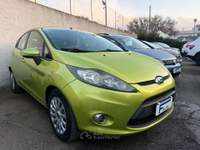 Ford Fiesta 5 porte,radio,clima,comandi al volante Verde usata San Michele Salentino