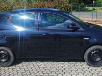 Lancia Ypsilon 5 porte Silver Elefantino Rosa Nero usata Pieve a Nievole