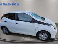 Toyota Aygo 3p 1.0 x-cool 72cv Bianco usata San Giovanni di Fassa