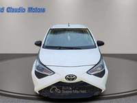 Toyota Aygo 3p 1.0 x-cool 72cv Bianco usata San Giovanni di Fassa