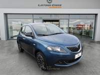 Lancia Ypsilon 1.0 firefly hybrid Gold 70cv con TELECAM E CARPLAY Blu/Azzurro usata Latina