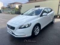 Volvo V40 2.0 d2 Business Bianco usata Agliana