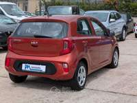 Kia Picanto Urban 1.0dpi 67cv Arancione usata Roma