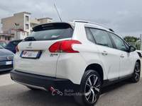 Peugeot 2008 Stop&Start Active Bianco usata San Giuseppe Vesuviano