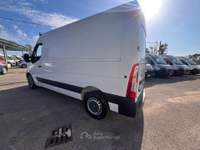 Opel Movano FURGONE TETTO ALTO PASSO MEDIO L2H2 Bianco usata Latina Opel Movano FURGONE TETTO ALTO PASSO MEDIO L2H2 Bianco usata Latina