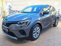 Renault Captur 1.6 HEV E-TECH 105KW INTENS Grigio usata Casoria