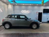 MINI 1.5 Cooper D Hype 5 1.5 One 75 CV Grigio usata Prato MINI 1.5 Cooper D Hype 5 1.5 One 75 CV Grigio usata Prato