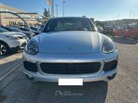 Porsche Cayenne 3.0 S E-Hybrid 333 CV Argento usata Ozzano dell'Emilia