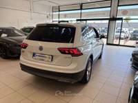 Volkswagen Tiguan Allspace BUSINESS 2.0 TDI SCR DSG 7 posti UNICO PR. Bianco usata Bagnaria Arsa