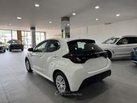 Toyota Yaris 1.5 Active 115cv KM0 Bianco usata Pozzuoli