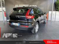 Volvo XC40 XC40 1.5 T2 Momentum my21 Nero usata Napoli