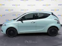 Lancia Ypsilon New 5 porte My23 1.0 Firefly 70 CvStart&Stop Hybrid Silver Blu/Azzurro usata Roma