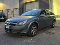 Opel Astra Astra III 2004 SW SW 1.7 cdti Cosmo 101cv Argento usata Orzinuovi