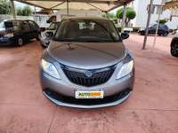 Lancia Ypsilon Hybrid 9000 km 2023 Grigio usata Polignano a Mare