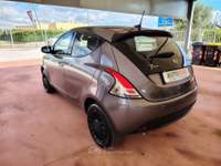 Lancia Ypsilon Hybrid 9000 km 2023 Grigio usata Polignano a Mare