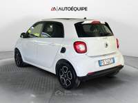 Smart ForFour II 2015 1.0 Prime 71cv Bianco usata Roma