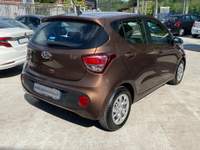 Hyundai i10 1.0 MPI TECH 67cv Marrone usata Napoli