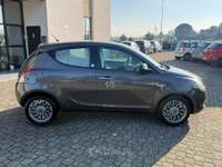 Lancia Ypsilon 5 porte GPL Ecochic Gold Grigio usata Calestano