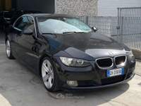 BMW Serie 3 320i 320 Serie 3 E93 Cabrio 320i Attiva 170cv Nero usata Ripalta Cremasca