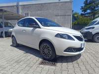 Lancia Ypsilon 5 porte S&S Hybrid Gold Bianco usata Pompei