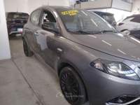 Lancia Ypsilon 1.0 FireFly 5 porte S&S Hybrid Silver Grigio usata Piazzola sul Brenta Lancia Ypsilon 1.0 FireFly 5 porte S&S Hybrid Silver Grigio usata Piazzola sul Brenta