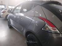 Lancia Ypsilon 1.0 FireFly 5 porte S&S Hybrid Silver Grigio usata Piazzola sul Brenta Lancia Ypsilon 1.0 FireFly 5 porte S&S Hybrid Silver Grigio usata Piazzola sul Brenta