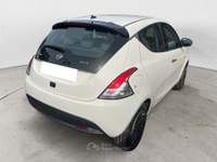 Lancia Ypsilon 1.0 FireFly 70cv Hybrid Gold Bianco usata Palermo