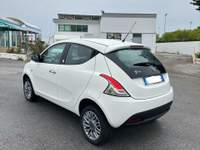Lancia Ypsilon OTTIME CONDIZIONI Bianco usata Monopoli