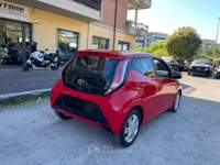 Toyota Aygo Aygo 5p 1.0 x-cool tss Rosso usata Aprilia