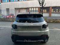 Jeep Avenger 100 CV Summit + Tetto usata Modena Jeep Avenger 100 CV Summit + Tetto usata Modena