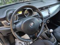 Alfa Romeo Giulietta Alfa romeo Giulietta 1.6 MTJ 105CV 6M Sensori nav lega Usb Argento usata Sant'Egidio del Monte Albino