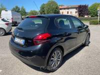 Peugeot 208 5 porte Allure DISTRIBUZIONE NUOVA Nero usata Casalgrande