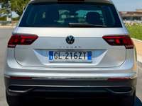 Volkswagen Tiguan 122CV Life FARI LED Argento usata Altamura