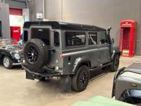 Land Rover Defender 110 2.5 Td5 cat S.W. SE Grigio usata Bologna