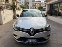 Renault Clio dCi 8V 90CV 5 porte Moschino Intens Grigio usata Roma