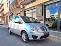 Lancia Musa Platino Ecochic GPL Argento usata Castellana Grotte