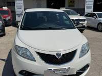 Lancia Ypsilon OTTIMO STATO Bianco usata Parabita