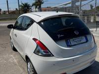 Lancia Ypsilon OTTIMO STATO Bianco usata Parabita