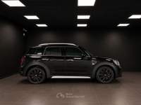 MINI Cooper Countryman 1.5 Twin Power Turbo Steptronic Nero usata Crema