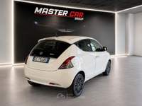 Lancia Ypsilon 5 porte S&S Hybrid Ecochic Gold Bianco usata ROVIGO Lancia Ypsilon 5 porte S&S Hybrid Ecochic Gold Bianco usata ROVIGO