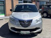 Lancia Ypsilon LANCIA Ypsilon 0.9 TwinAir 85 CV 5 porte Metano Ecochic Gold Grigio usata Foligno