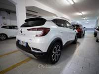Renault Captur 1.6 E-Tech phev Intens 160cv auto my21 Bianco usata Torino