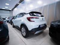 Renault Captur 1.6 E-Tech hybrid Zen 145cv auto Bianco usata Torino