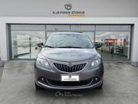 Lancia Ypsilon 1.0 firefly hybrid Gold s&s 70cv CON CARPLAY Grigio usata Latina
