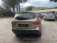 Nissan Qashqai DPF 4WD Tekna Grigio usata Perugia