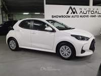 Toyota Yaris  - yaris 1.5h active Bianco usata Torino