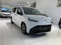 Toyota Proace 1.5D 130CV M/T L2 Executive Trasporto Disabili 5+1 carrozzina Bianco usata Fornovo di Taro