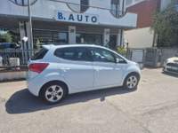 Kia Venga Venga 1.4 cvvt Cool c/t.panoramico,r.vel. s/navi GPL usata Fosso ghiaia
