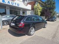 Skoda Octavia Octavia III 2018 Wagon Wagon 1.4 tsi g-tec Executive 110cv dsg Nero usata Fosso ghiaia