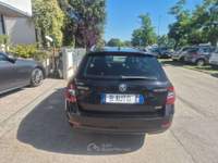 Skoda Octavia Octavia III 2018 Wagon Wagon 1.4 tsi g-tec Executive 110cv dsg Nero usata Fosso ghiaia